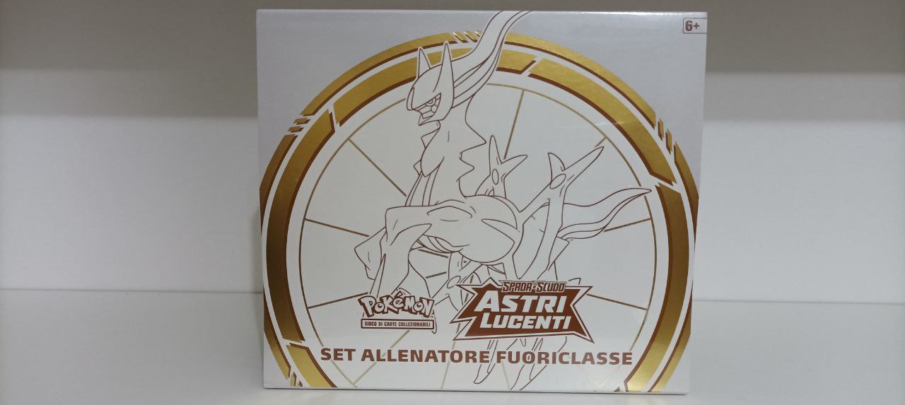 Pokemon Set Allenatore Fuoriclasse Spada e Scudo Astri Lucenti ITA